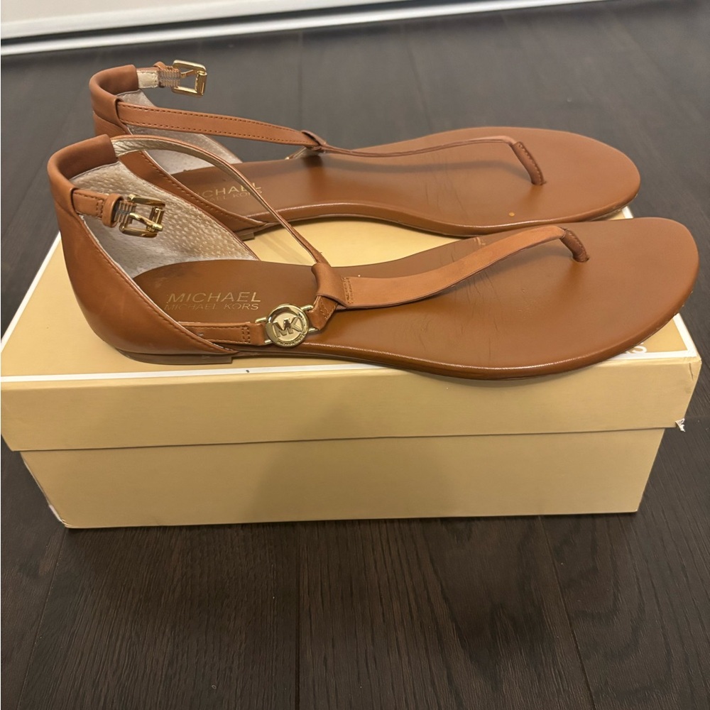 Michael Kors Women's Tan Thong Sandals